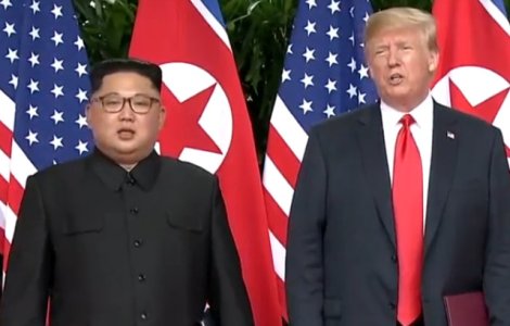 Limbajul corpului Trump-Kim: Amandoi au incercat sa se impuna, dar au dat si semne de anxietate