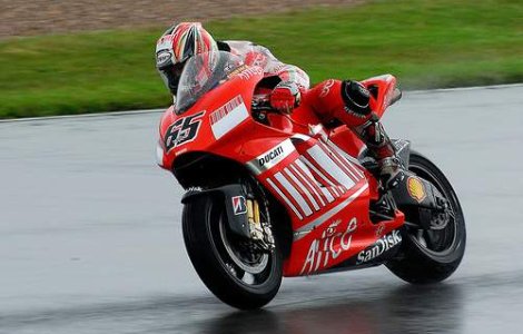 Loris Capirossi "pune frana" carierei de pilot