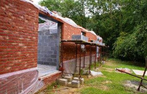 Vezi cum a scazut numarul de locuinte construite in S1