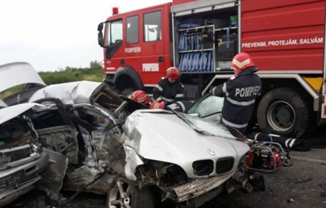 Arad: O persoana a murit si alte cinci au fost ranite in urma unui accident rutier