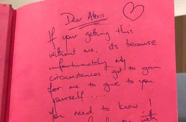 Mesajul tulburator gasit de o mama intr-o carte cumparata pentru fiica ei