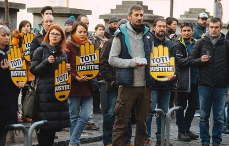 Protest in fata Parlamentului, sub sloganul "Ultimatum pentru Dragnea"