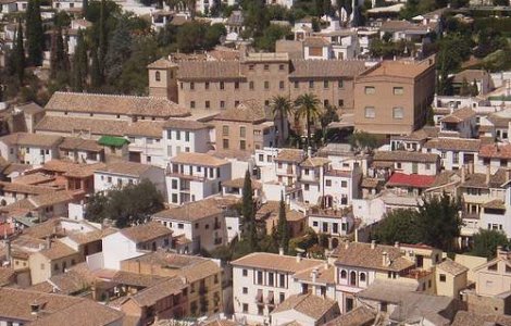 Cum se apara locuitorii unui oras din Spania de... romani?