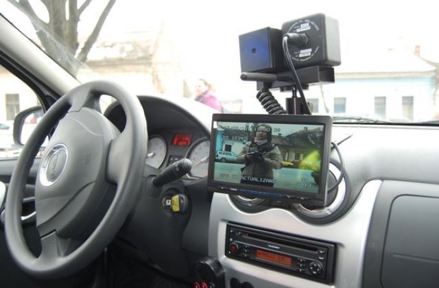 Proiect de lege adoptat de Senat: radarele sa fie interzise pe masinile neinscriptionate conduse de politisti fara uniforma