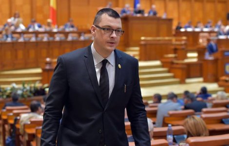 Deputatul PNL Ovidiu Raetchi solicita audierea ministrului de Interne si a sefilor Jandarmeriei in Comisia de Aparare