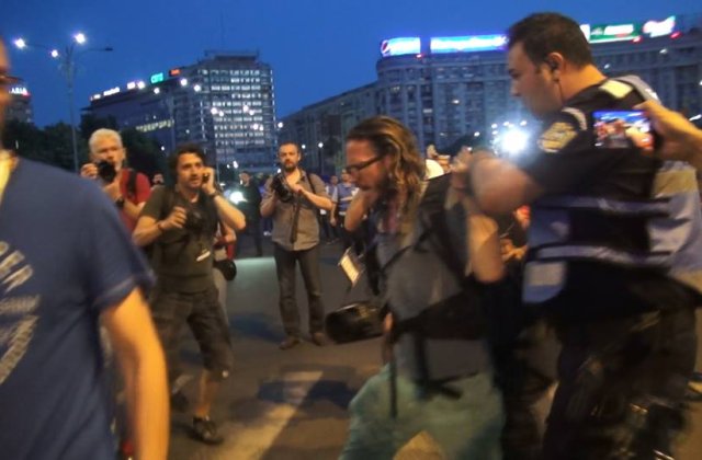 Jurnalistul german ridicat de jandarmi: Am simtit cu adevarat pe pielea mea abuzurile autoritatilor statului