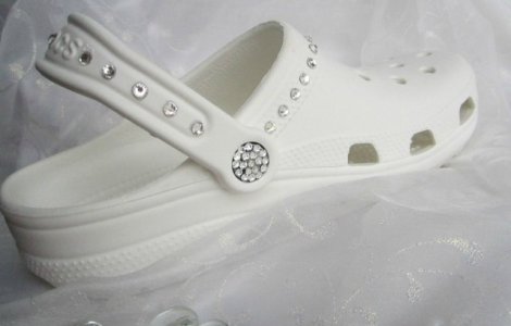  Top  Cele mai ciudate tinute vestimentare puse la vanzare