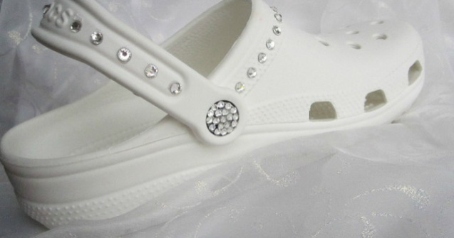  Top  Cele mai ciudate tinute vestimentare puse la vanzare