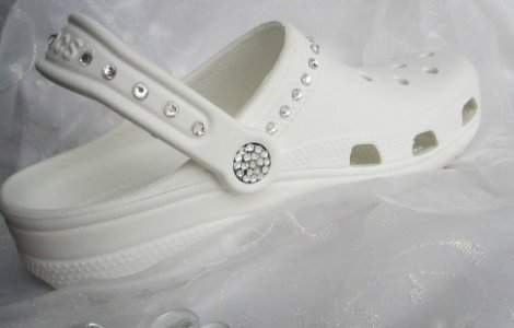  Top  Cele mai ciudate tinute vestimentare puse la vanzare