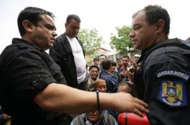 Adi Minune: 'Sa moara familia mea, ii trag o bila in piept!'