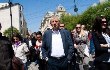 Oprescu iese de sub sigla USL