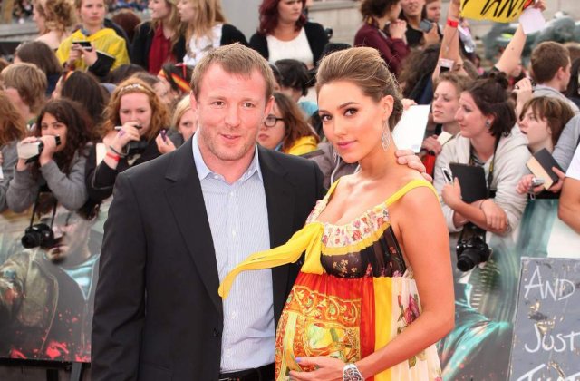 Guy Ritchie a devenit din nou tatic