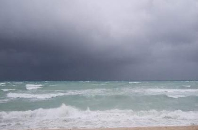 Zeci de morti si mii de sinistrati in urma taifunului din Japonia