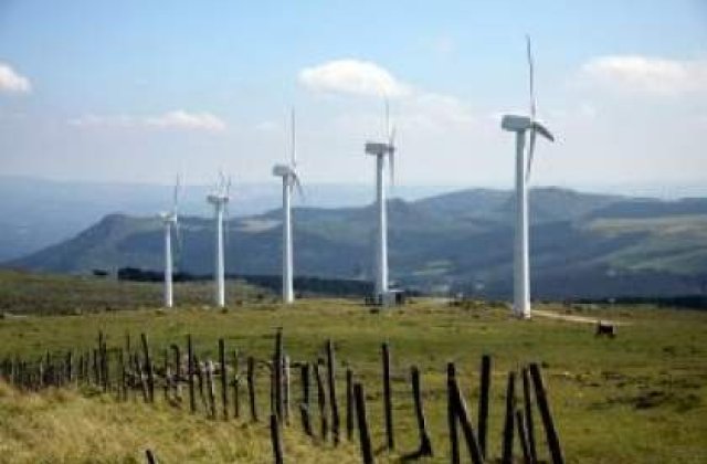 Bate vant de scumpiri: Constructia de eoliene ar putea majora facturile