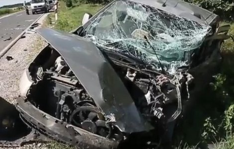 Opt romani au fost raniti in urma unui accident petrecut in Ungaria