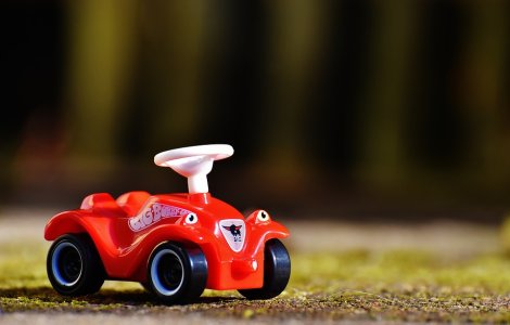 Cum sa faci un copil fericit - ce cadouri sa ii cumperi