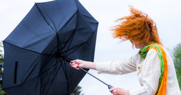  Top  7 sfaturi esentiale pe care sa le urmezi in caz de furtuna