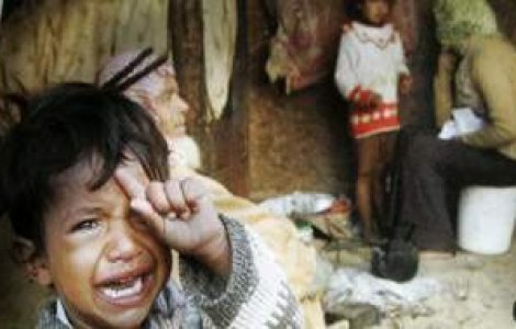 Copil in Gaza: 'L-am vazut pe soldat in picioare langa magazin. M-am uitat spre mama si apoi a tras in mine'