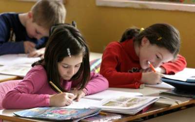 Funeriu vrea ca imnul...