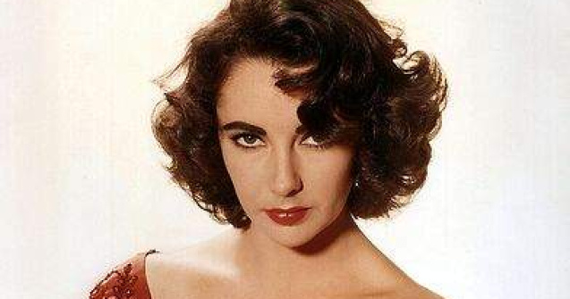 Bijuteriile lui Liz Taylor, scoase la licitatie