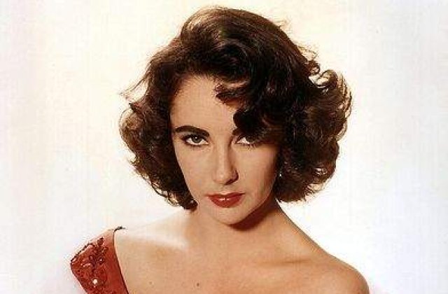 Bijuteriile lui Liz Taylor, scoase la licitatie