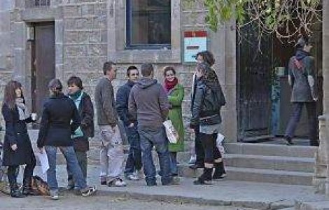 Noua gaselnita in noul an scolar: Fise de violenta si elevi monitorizati