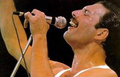 Mars pe biciclete, in memoria lui Freddie Mercury