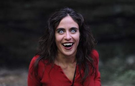 Femeia vampir ataca in America