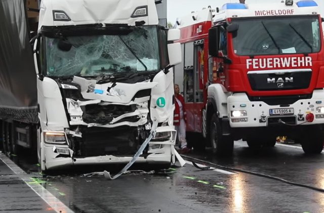 Doi romani au murit in urma unui accident in Austria