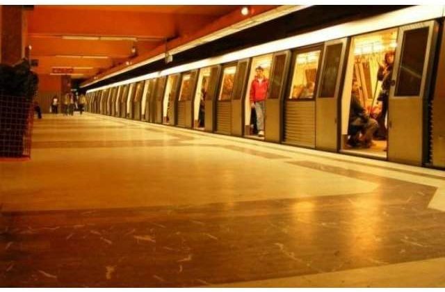 Metrorex: Reduceri de 50% pentru studenti la pretul cartelelor de 2 si 10 calatorii si la abonamentul saptamanal