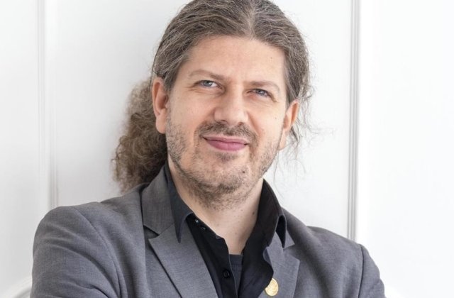 Remus Cernea anunta ca pleaca in Finlanda: Biletul de avion este doar dus