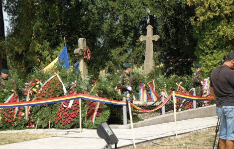 Mii de oameni participa la manifestarile de la Tebea