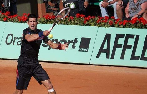 Federer, invins de Djokovici