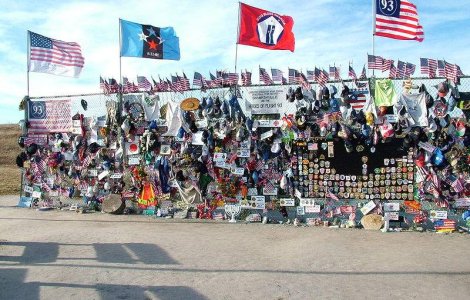 Bush si Clinton au adus un omagiu "eroilor" zborului 93