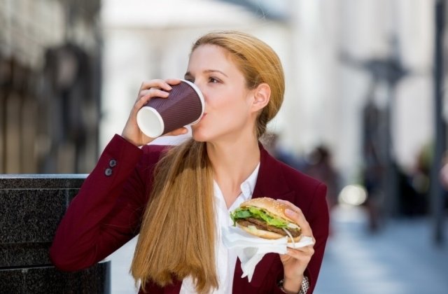 7 alimente pe care sa NU le consumi inainte de un interviu