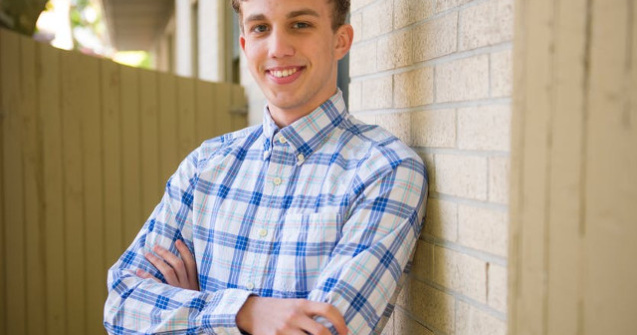 Studiu: Doar 3 din 10 tineri isi aleg primul loc de munca in domeniul in care au studiat