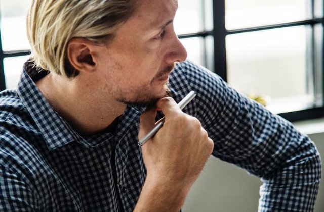 10+ ghicitori simple care te vor deruta. Ce e plin de chei, dar nu poate deschide nicio usa?