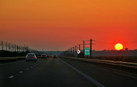 Proiect pentru eliminarea taxei de pod de la Fetesti: "Exista doua taxe pentru acelasi drum public"