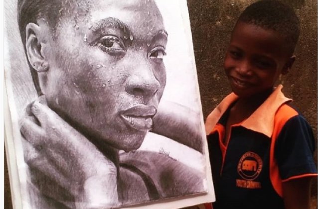 Un baietel de 11 ani din Nigeria uimeste cu picturile hiperrealiste