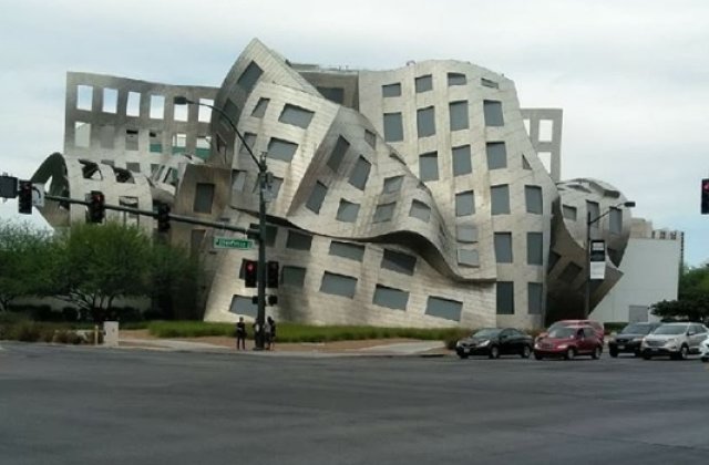 Cladiri superbe care sfideaza normele arhitecturii