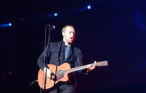 Coldplay a inregistrat un duet cu Rihanna