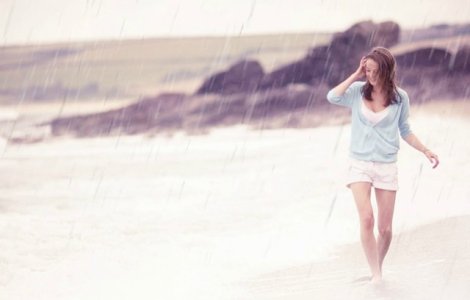  Top  8 moduri eficiente de a te distra la mare atunci cand ploua