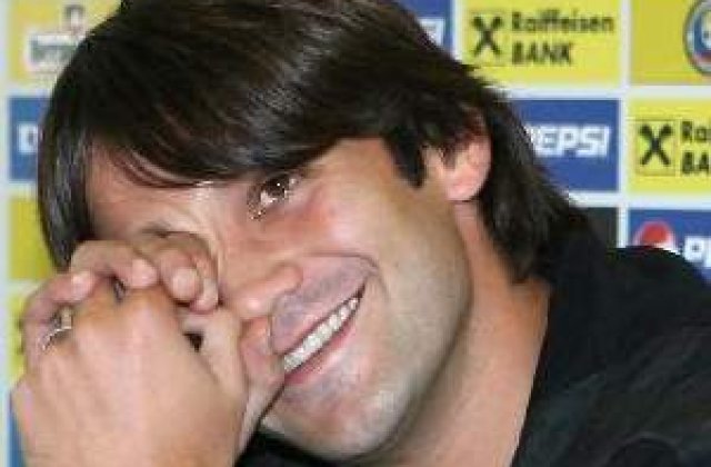 Chivu, mitraliat de presa italiana 