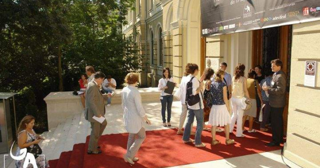 Inaugurarea Muzeului Antipa: binsita cu bilete si cozi la intrare