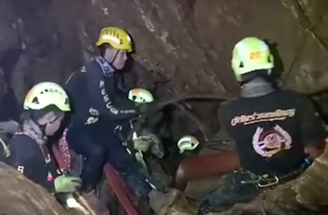 Producator: Povestea fotbalistilor juniori ramasi blocati in pestera din Thailanda ar putea fi transpusa intr-un film
