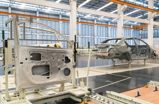 Muncitorii Fiat vor intra 3 zile in greva dupa transferul lui Ronaldo la Juventus: "Proprietarul ar trebui sa investeasca in modele noi, nu intr-un jucator de fotbal"