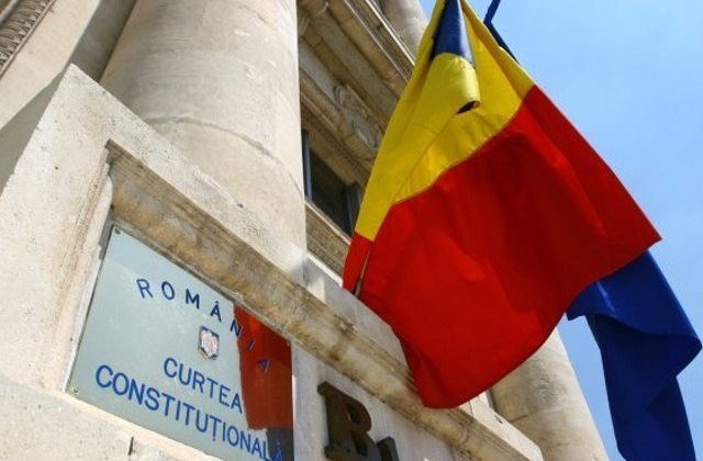 PNL si USR sesizeaza Curtea Constitutionala in legatura cu modificarile la Legea privind Statutul judecatorilor si procurorilor