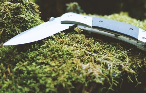 Un roman stabilit in Grecia, care se afla in concediu in tara, a fost omorat de un vecin