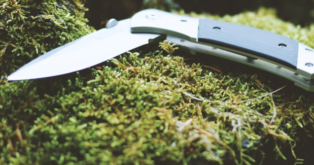 Un roman stabilit in Grecia, care se afla in concediu in tara, a fost omorat de un vecin