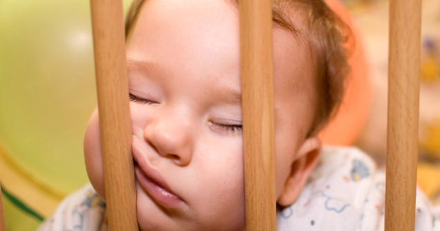  Top  10+1 imagini care demonstreaza ca, atunci cand sunt obositi, copiii pot dormi oriunde